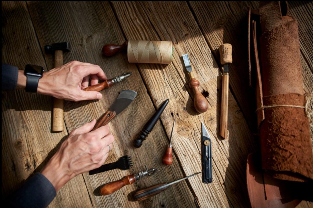 Cosa significa davvero artigianale? Utensili tradizionali utilizzati nelle lavorazioni artigianali e nei mestieri di bottega
