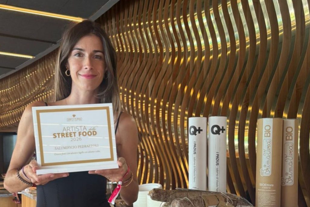 La famiglia Pedrazzoli con la famiglia Cerea durante la celebrazione del 60° anniversario di Da Vittorio presso La Cantalupa, Brusaporto.